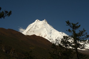 382 Manaslu 04-10